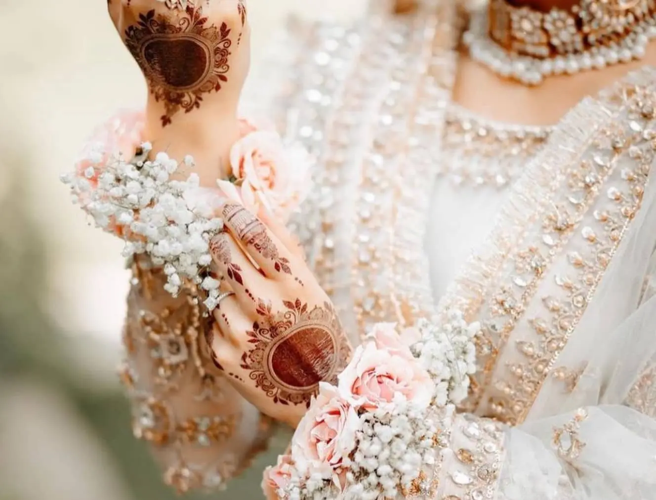 Fresh flower jewelry for South Asian weddings including gajras, teekas, and bracelets handcrafted in Toronto